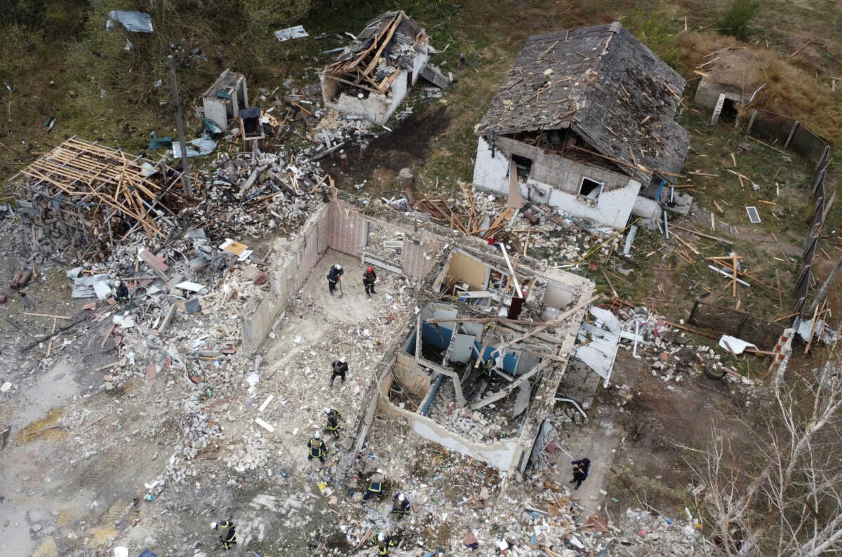 Ουκρανία: Ρωσικός ο πύραυλος που χτύπησε το χωριό Χρόζα - ΒΙΝΤΕΟ
