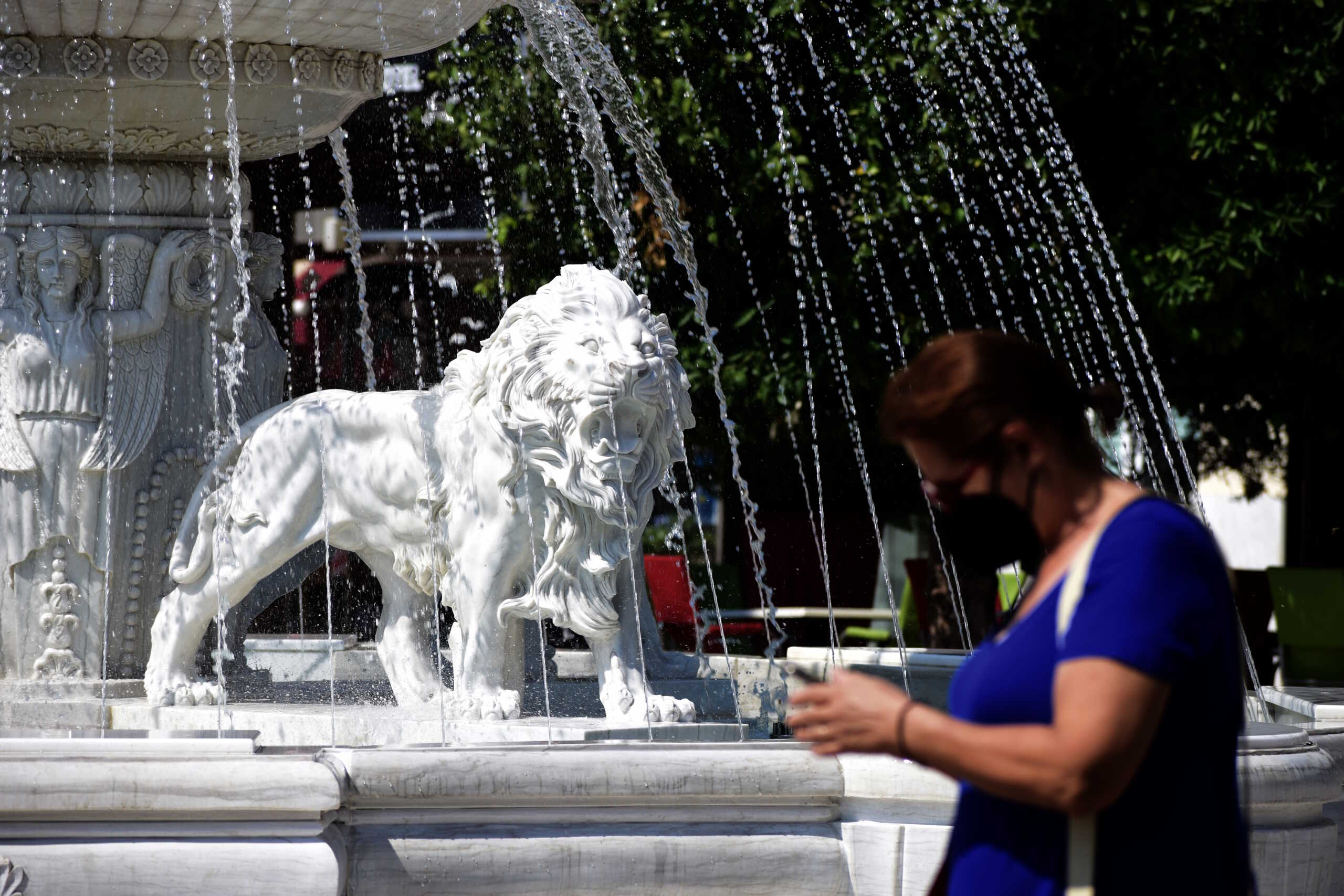 Κορονοϊός: 53 θάνατοι και 36 διασωληνωμένοι – Κερδίζει έδαφος η μετάλλαξη Pirola