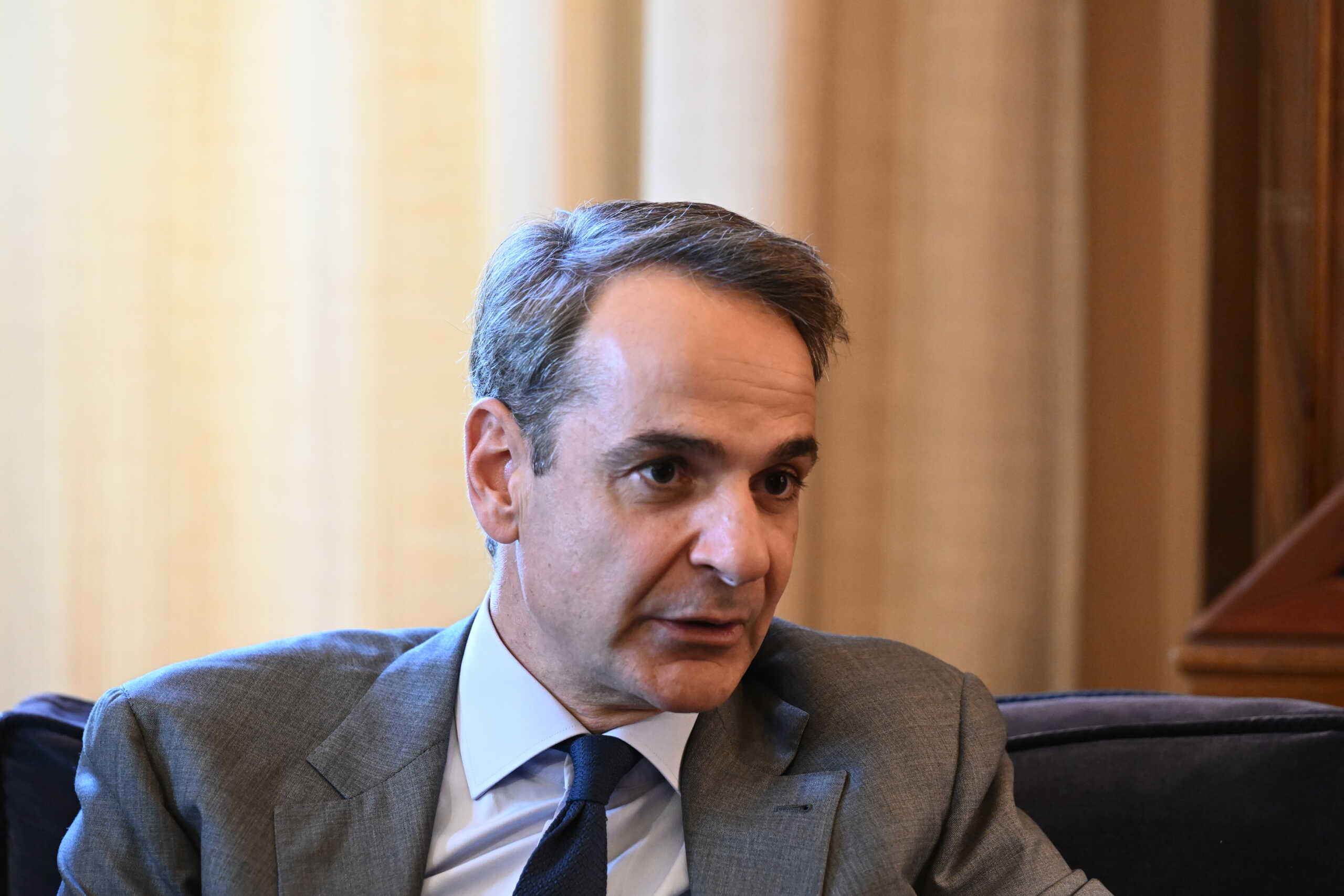 Συνάντηση της Προέδρου της Δημοκρατίας Κατερίνας Σακελλαροπούλου με τον Πρωθυπουργό Κυριάκο Μητσοτάκη στο Προεδρικό Μέγαρο, Πέμπτη 19 Οκτωβρίου 2023. 
(ΤΑΤΙΑΝΑ ΜΠΟΛΑΡΗ