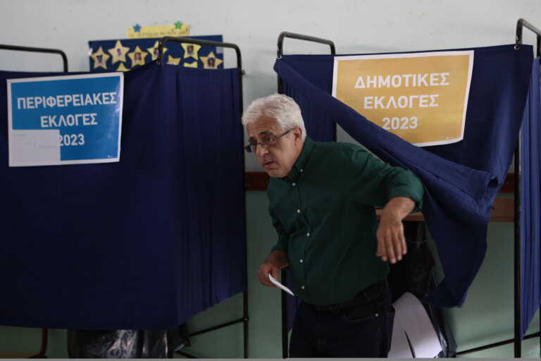 Ψήφισε ο υποψήφιος Δήμαρχος Αθηναίων, Νίκος Σοφιανός και διαμήνυσε: «Να αλλάξουμε τα πράγματα»
