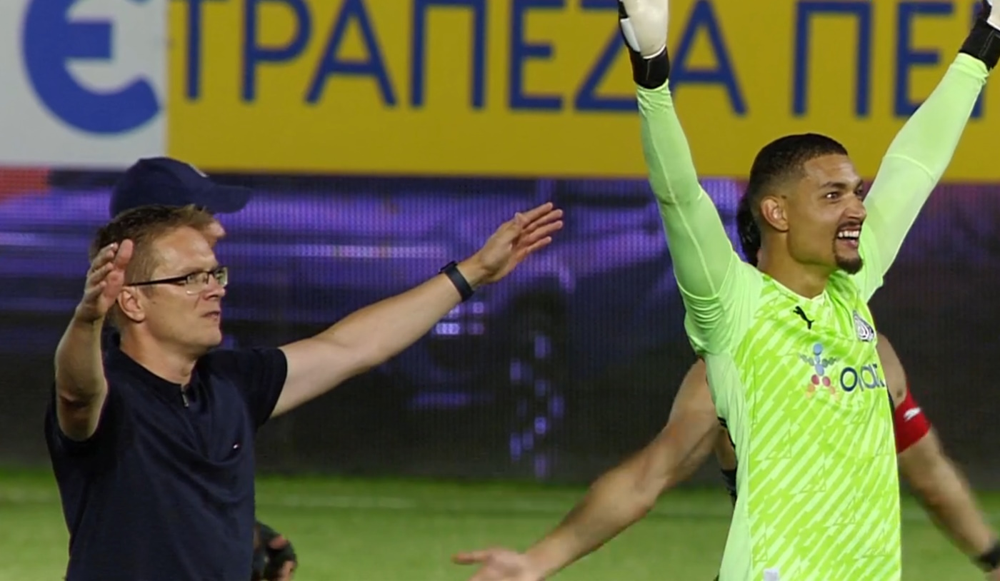 ΟΦΗ – ΑΕΚ 2-0: Το πάρτι των γηπεδούχων με την εξέδρα μετά τη μεγάλη νίκη