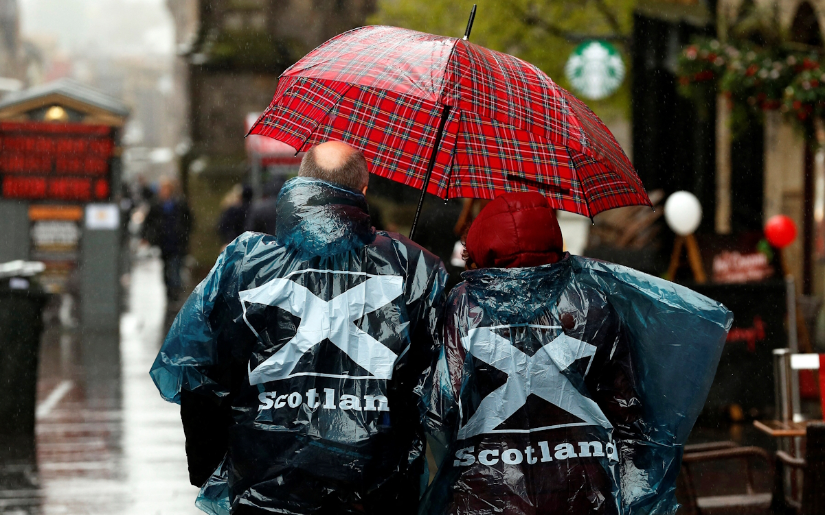 Καιρός – Σκωτία: Εκκενώνεται η πόλη Brechin λόγω «πρωτοφανών βροχοπτώσεων»