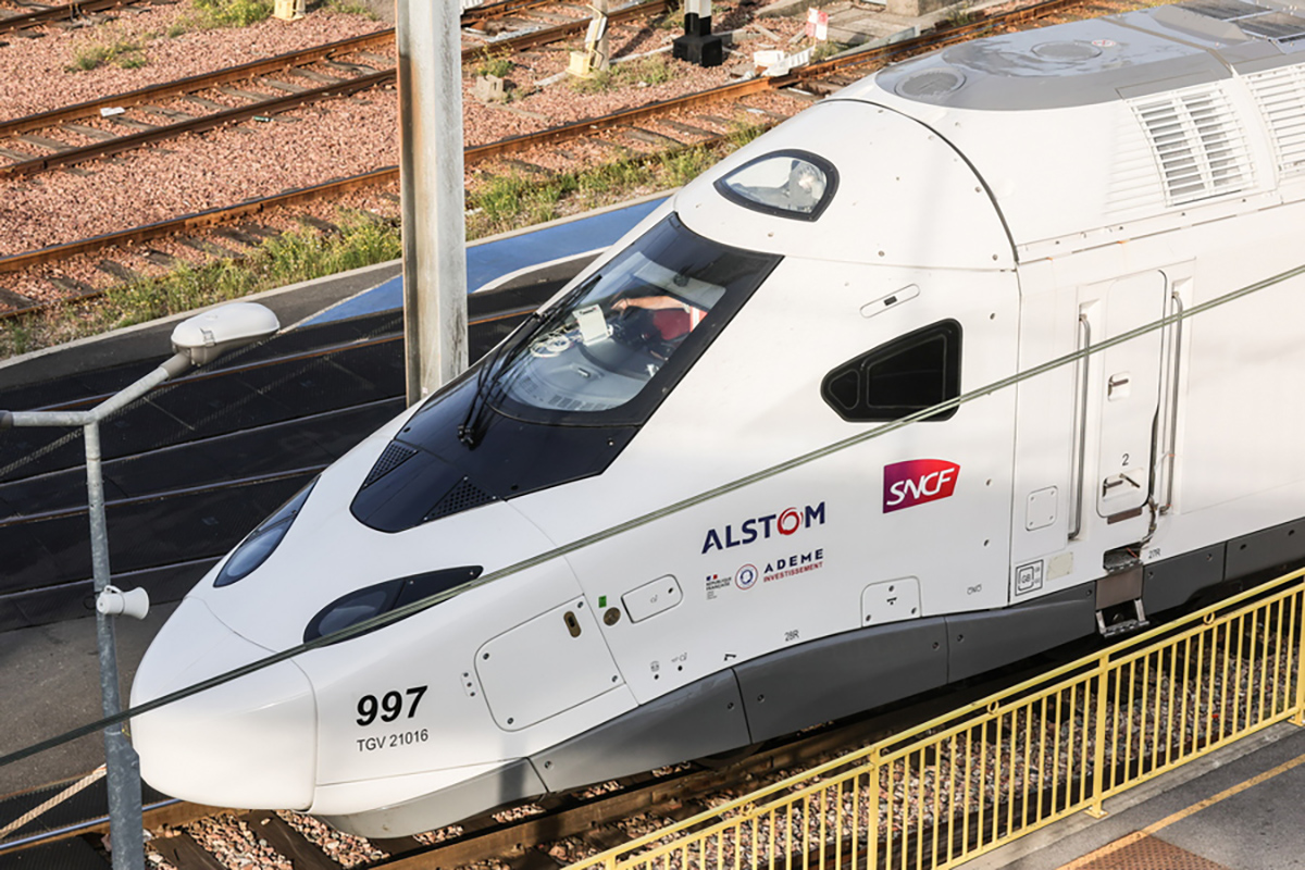 epa10903635 The new TGV INOUI 2025 high-speed passenger train arrives at the SNCF Technicentre Sud Est Europeen (TSEE) rail network in Paris, France, 06 October 2023. The new TGV M is a high-speed passenger train that offers 100 extra seats and lower CO2 emissions than previous models. The new train, which will be deployed on France's railways from 2025, is the result of a collaboration between SNCF Voyageurs (the French national railway company) and Alstom.  EPA
