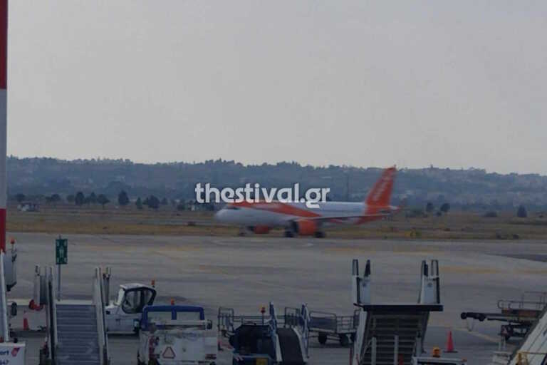 Αεροσκάφος έκανε αναγκαστική προσγείωση στη Θεσσαλονίκη - Μία 18χρονη επιβάτης έπαθε κρίση επιληψίας
