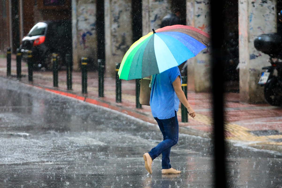 Καιρός – Τσατραφύλλιας: Βροχές, καταιγίδες και βοριάδες 8 μποφόρ σε 8 περιοχές τις επόμενες ώρες