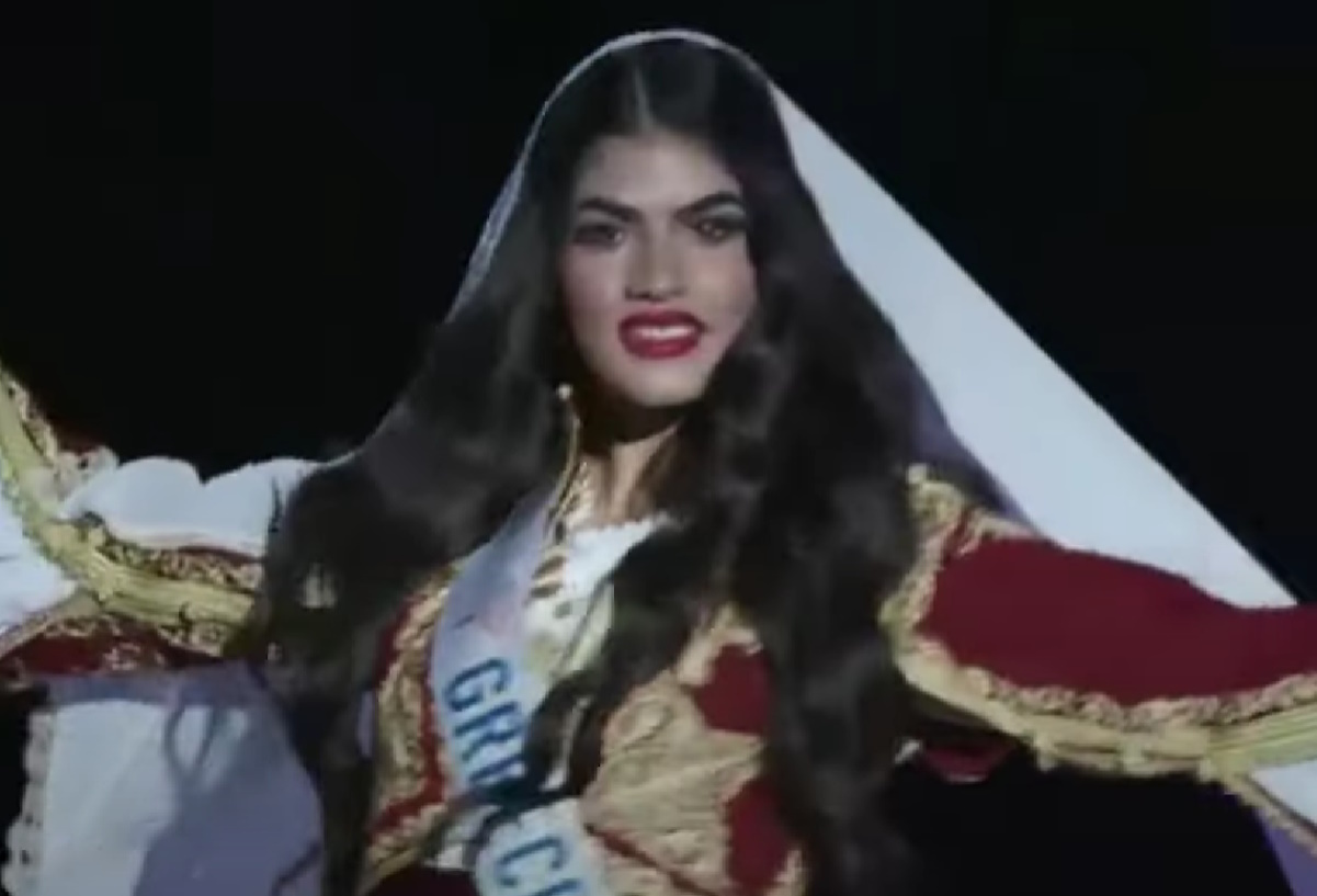 Η Ζωή Ασουμανάκη στις 15 ομορφότερες φιναλίστ του κόσμου –  Ποια είναι η 21χρονη μελαχρινή Κρητικιά