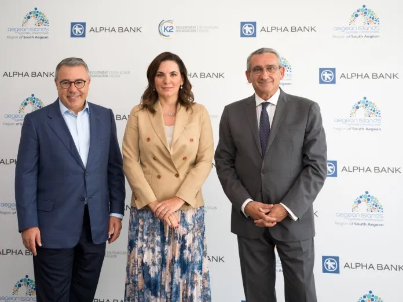 Από αριστερά στη φωτό οι ΒασίληςΨάλτης (CEO Ομίλου Alpha-Bank), Όλγα Κεφαλογιάννη (Υπουργός Τουρισμού) Γιώργος Χατζημάρκος (Περιφερειάρχης Ν.Α.)