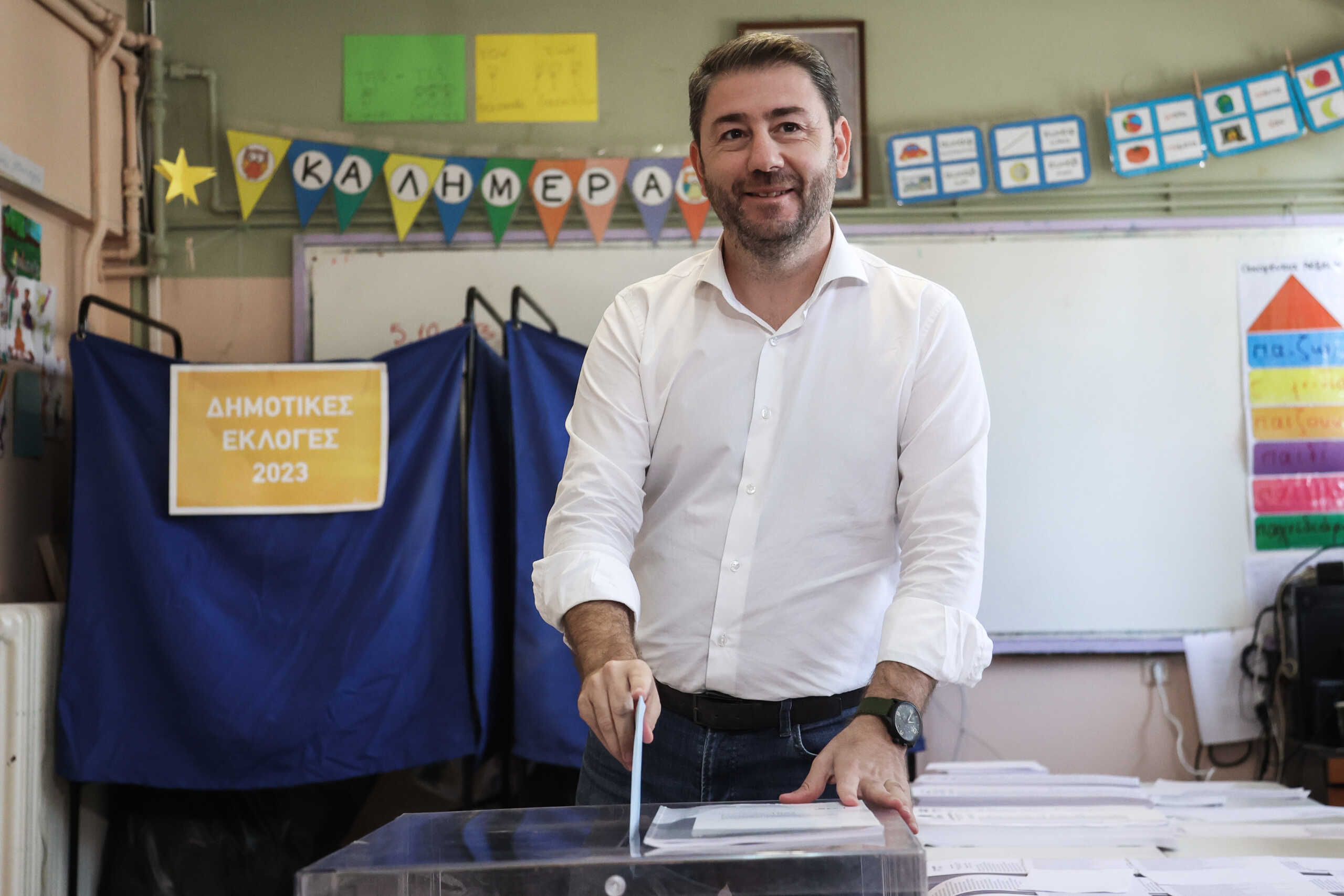 Εκλογές 2023 – Περιφέρεια Κρήτης: Ο Νίκος Ανδρουλάκης ψήφισε στο Ηράκλειο