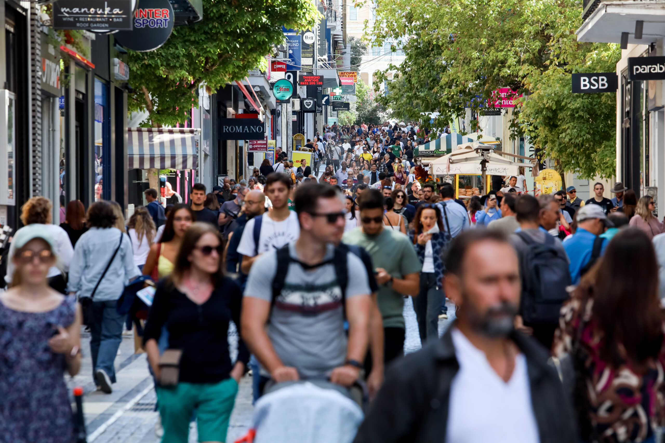 Κορονοϊός: Μειώθηκαν οι θάνατοι την περασμένη εβδομάδα – Κανένα νέο κρούσμα της Pirola, σύμφωνα με τον ΕΟΔΥ