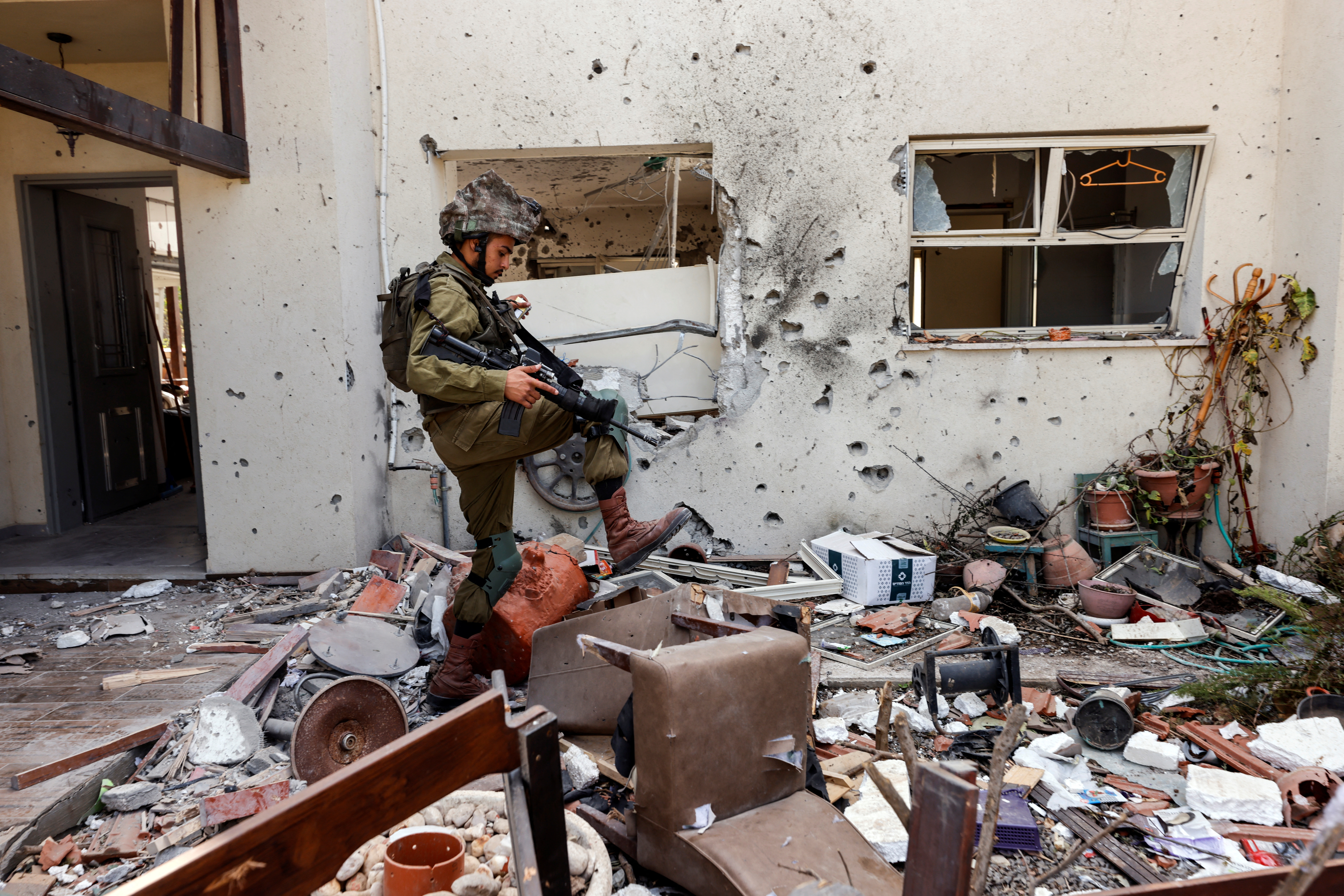 Πόλεμος στο Ισραήλ: Ζήτημα ωρών η χερσαία επίθεση – Διαταγή εκκένωσης αμάχων από τη Γάζα