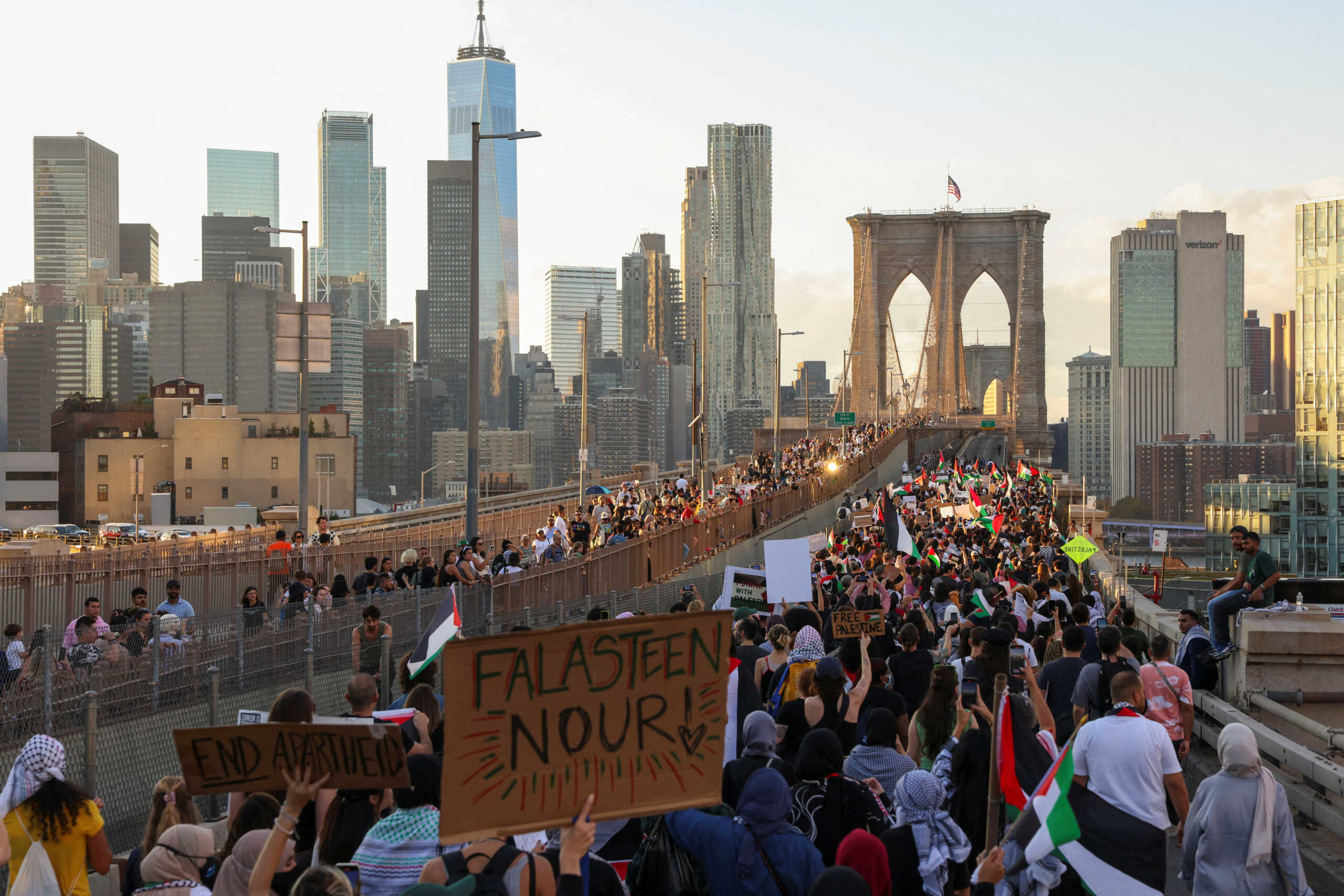 USA: Mass demonstration in Brooklyn to protest the bombings in Gaza