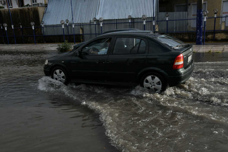 Έπεσαν 77,8 χιλιοστά βροχής στα Σαγαίικα χθες σύμφωνα με το Meteo - Πολύ νερό και στην Πάτρα