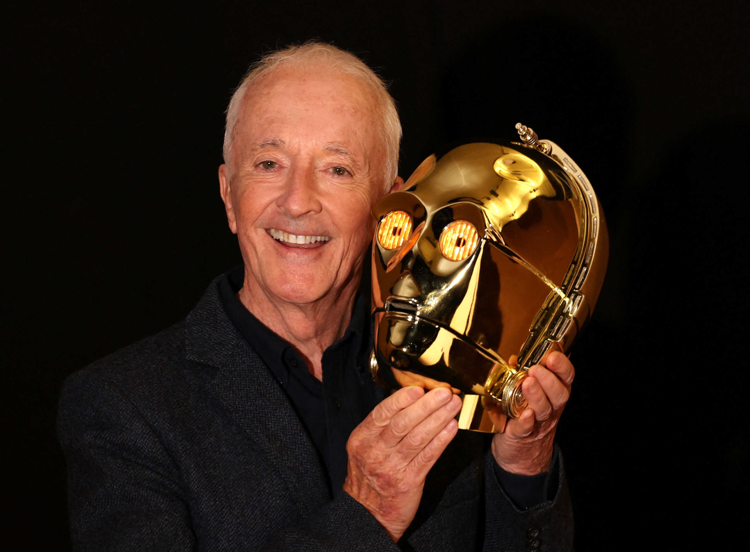 Star Wars: Σε δημοπρασία το κράνος του C-3PO από την πρώτη ταινία