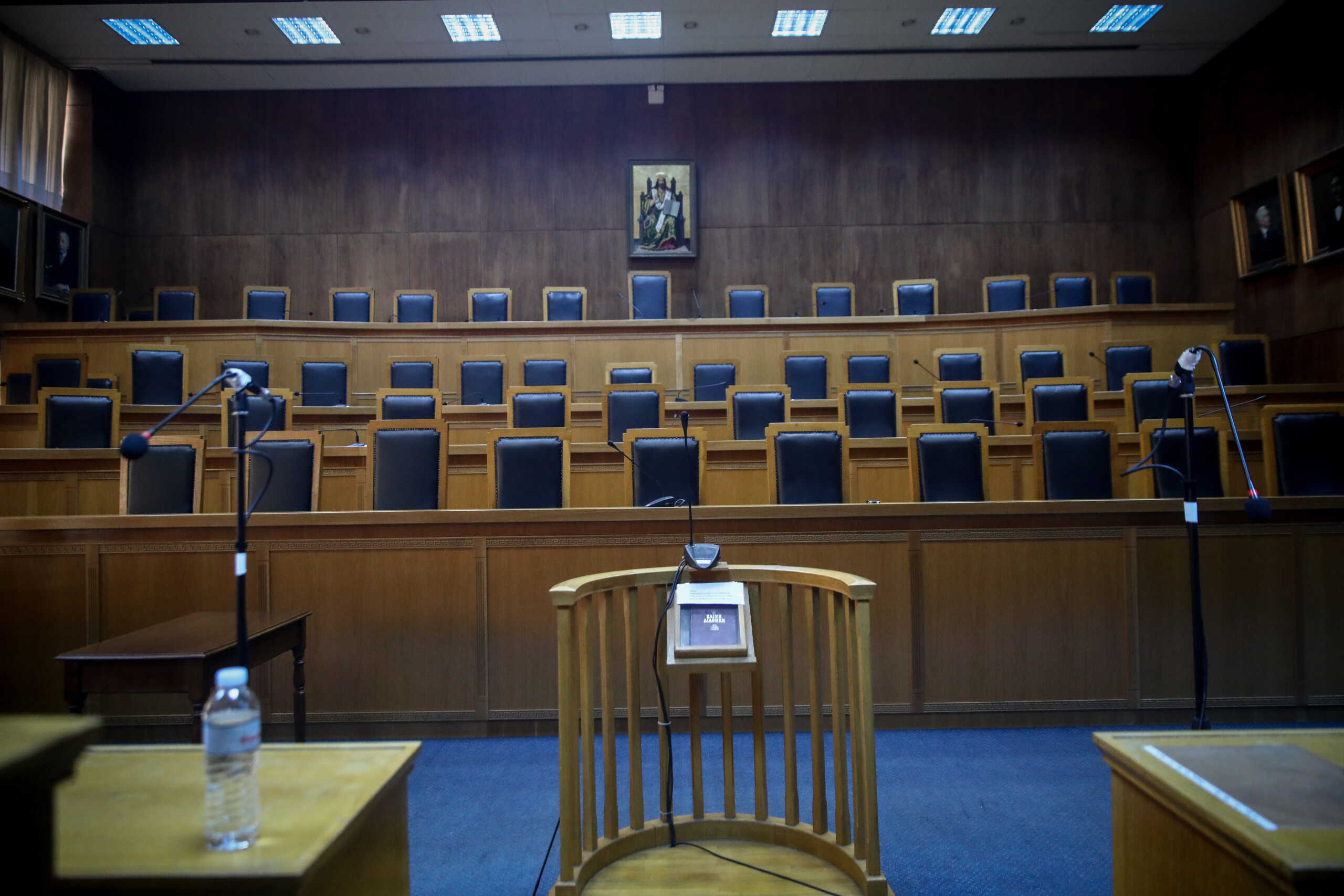 Δίκη στο Ειδικό Δικαστήριο περί ευθύνης υπουργών, του πρώην υπουργού Επικρατείας Νίκου Παππά και του επιχειρηματία Χρήστου Καλογρίτσα για την υπόθεση του διαγωνισμού των τηλεοπτικών αδειών το έτος 2016, Παρασκευή 24 Φεβρουαρίου 2023. 
(ΓΙΑΝΝΗΣ ΠΑΝΑΓΟΠΟΥΛΟΣ