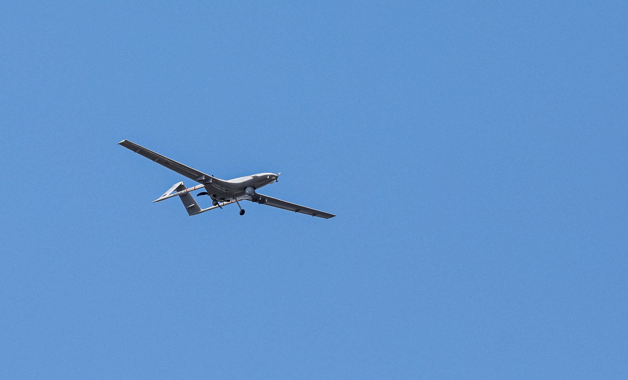 FILE PHOTO: A Bayraktar TB2 unmanned combat aerial vehicle is seen during a demonstration flight at Teknofest aerospace and technology festival in Baku, Azerbaijan May 27, 2022.   To match Special Report IRAQ-TURKEY