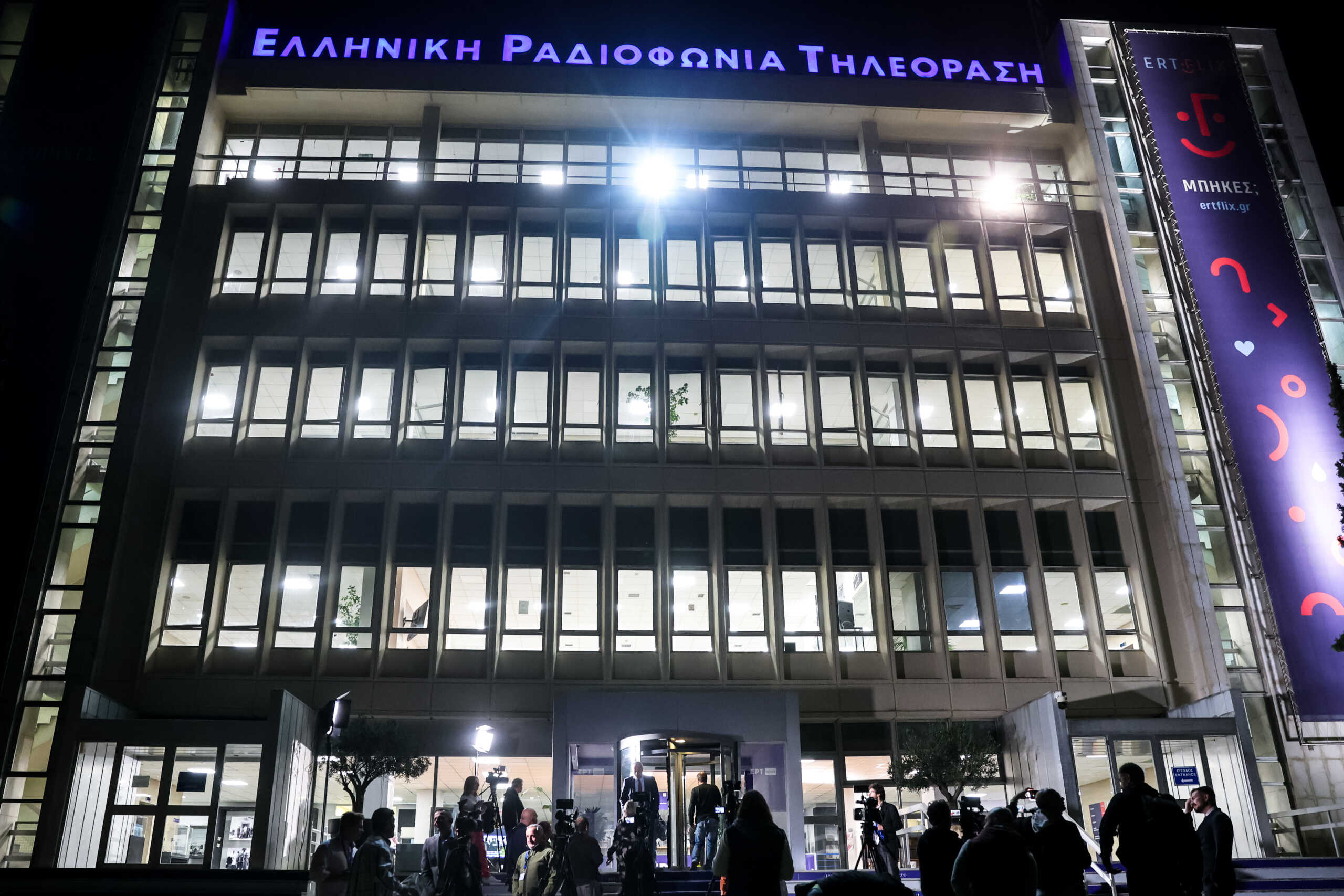 Τηλεοπτικό ντιμπέιτ στην ΕΡΤ μεταξύ των υποψηφίων δημάρχων για τον δήμο της Αθήνας Κώστα Μπακογιάννη και Χάρη Δούκα, Τετάρτη 11 Οκτωβρίου 2023. (ΓΙΩΡΓΟΣ ΚΟΝΤΑΡΙΝΗΣ