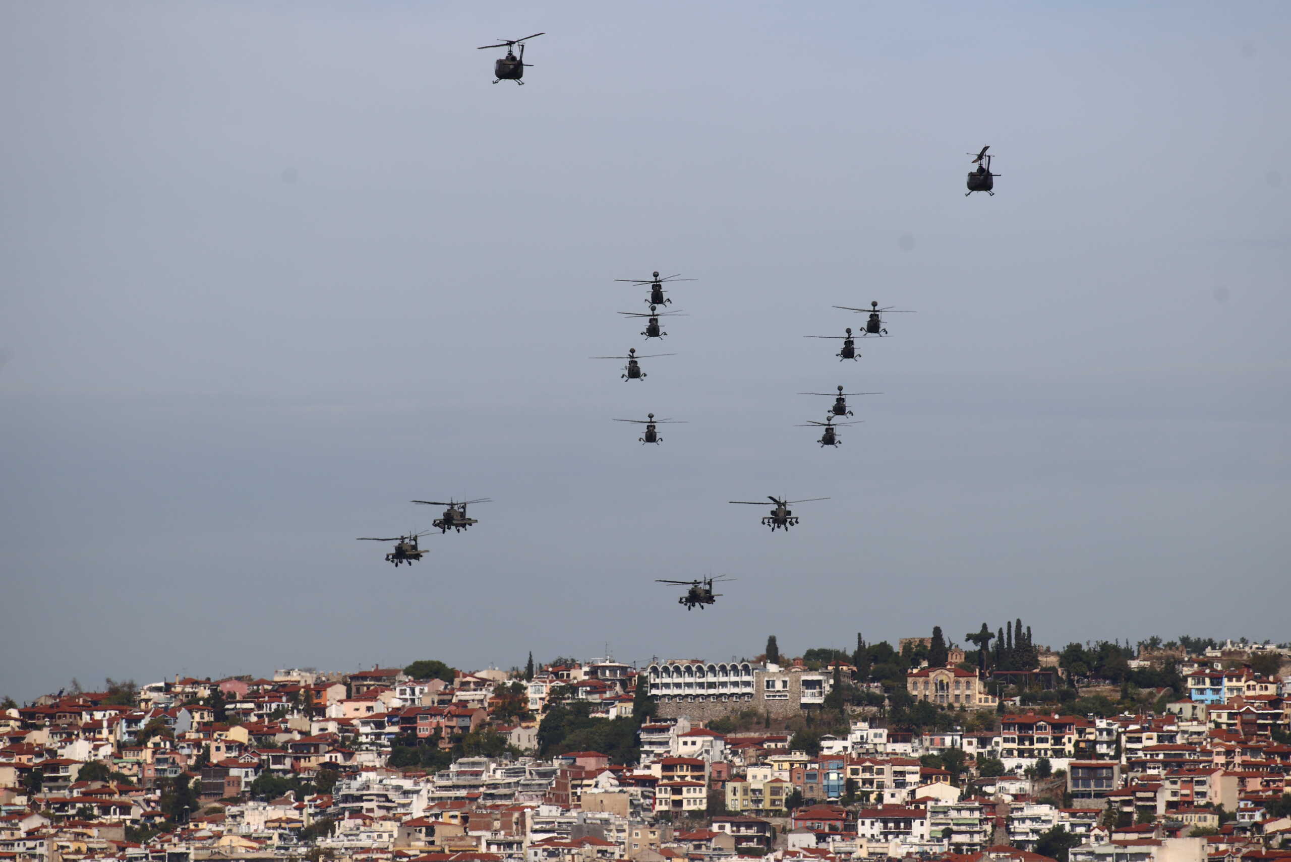28η Οκτωβρίου 2023: Εντυπωσιακά πλάνα με το θρυλικό Spitfire και ένα F-16 σε ζεύγος να «σκίζουν» τους αιθέρες