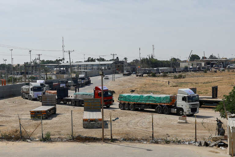 Τα 20 φορτηγά με ανθρωπιστική βοήθεια δεν πέρασαν στη Λωρίδα της Γάζας λέει ο ΟΗΕ