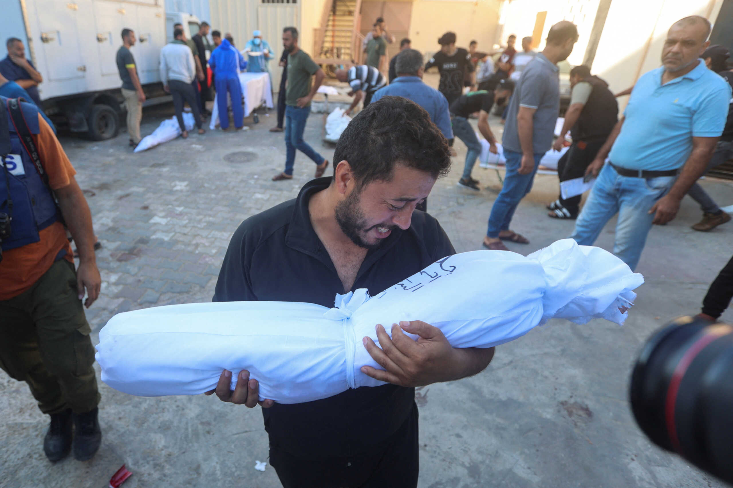 Μέση Ανατολή: 8.525 οι νεκροί στη Γάζα, ανακοίνωσε η Χαμάς – Δραματική προειδοποίηση ΠΟΥ