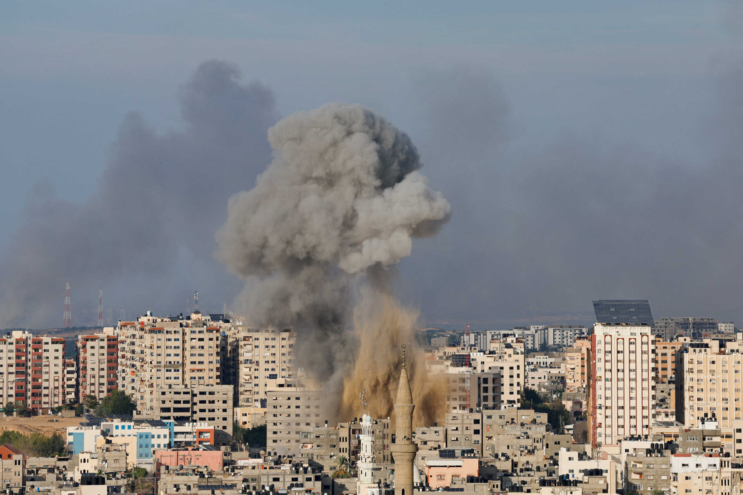 Smoke rises following Israeli strikes in Gaza, October 7, 2023. REUTERS