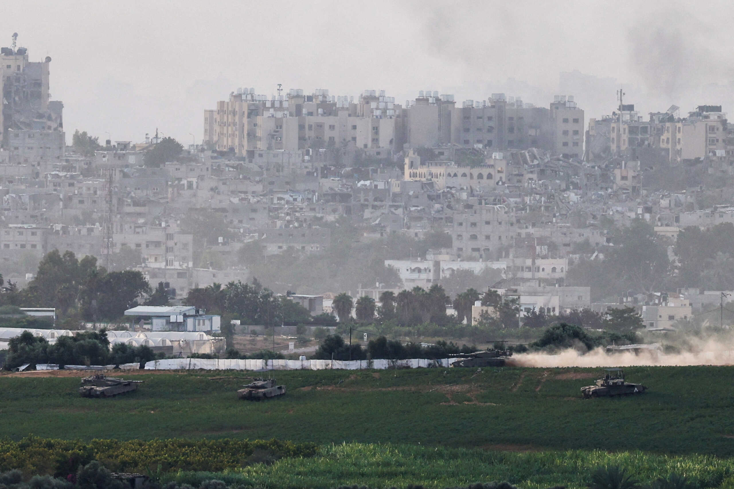 Πόλεμος στο Ισραήλ: Ανελέητο σφυροκόπημα στη Λωρίδα της Γάζας – «Μάχες σώμα με σώμα»