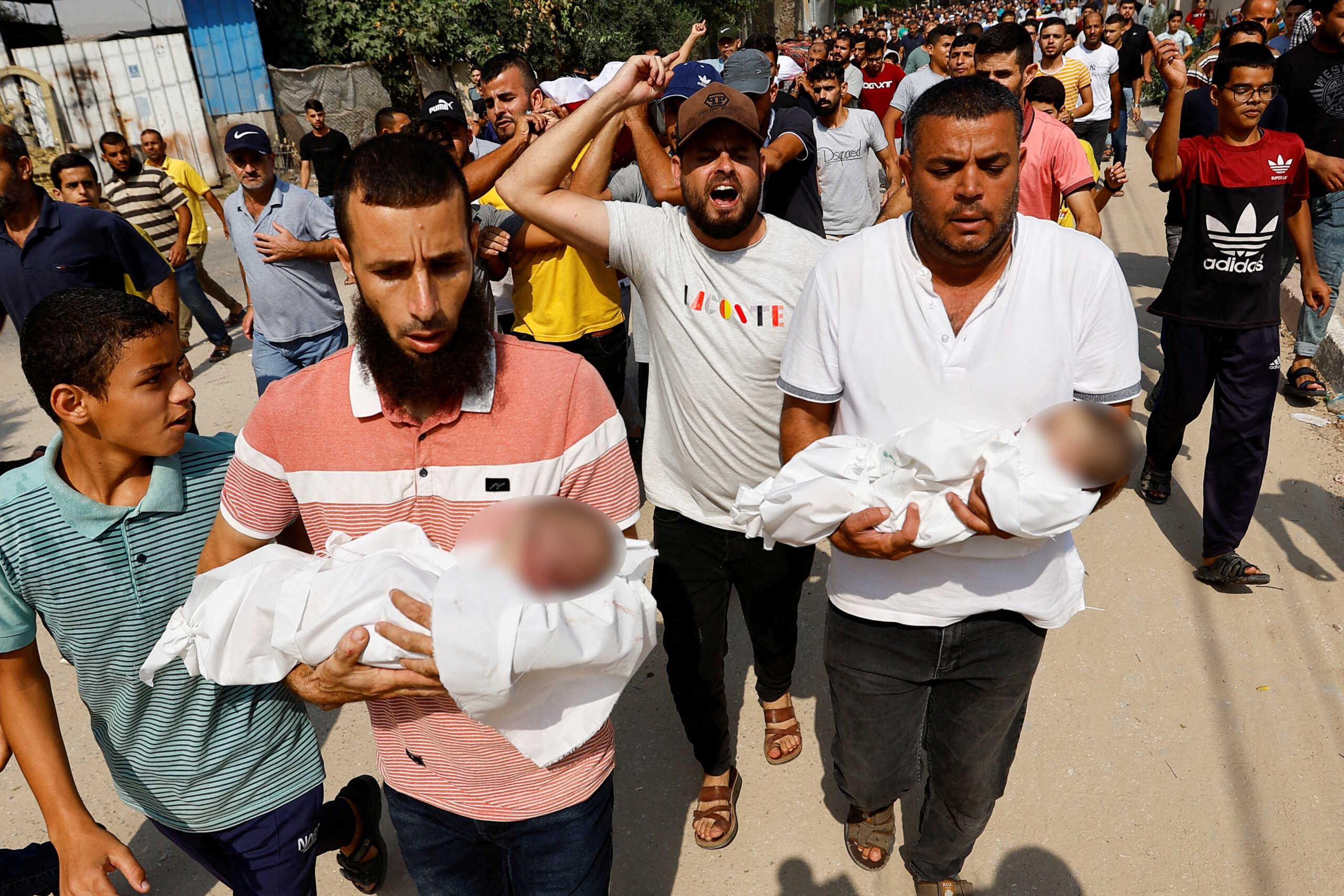 Πόλεμος στο Ισραήλ: Παλαιστίνιοι καταγγέλλουν πλήγματα κοντά σε νοσοκομεία – Εξαπλώνονται ανεμοβλογιά και ψώρα στη Λωρίδα της Γάζας