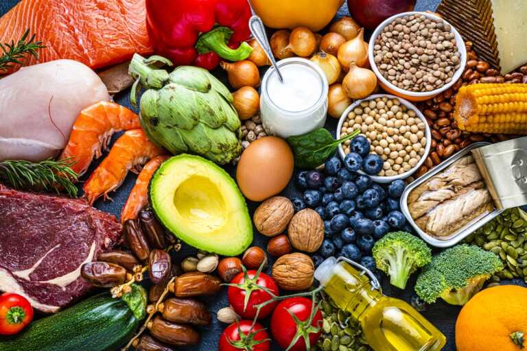 Ποιες είναι οι 9 υγιεινές τροφές που βλάπτουν σε μεγάλες ποσότητες και γιατί