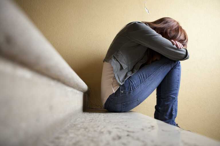 Εύβοια: 30χρονος βίασε 13χρονη στα Νέα Στύρα