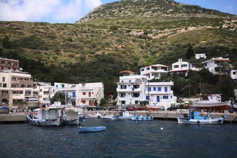 Αυτό είναι το ελληνικό νησί - έκπληξη που αναμένεται να τα «σπάσει» το 2024 σύμφωνα με το «Lonely Planet»