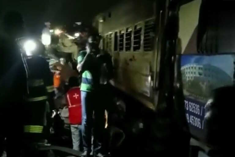 Σιδηροδρομικό δυστύχημα στην Ινδία - Τουλάχιστον 10 νεκροί από σύγκρουση δύο τρένων