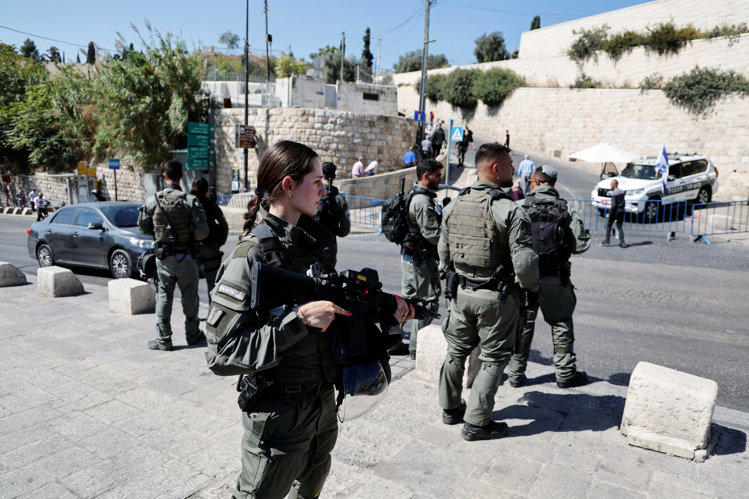 Israeli border police stand guard in Jerusalem, October 13, 2023. REUTERS