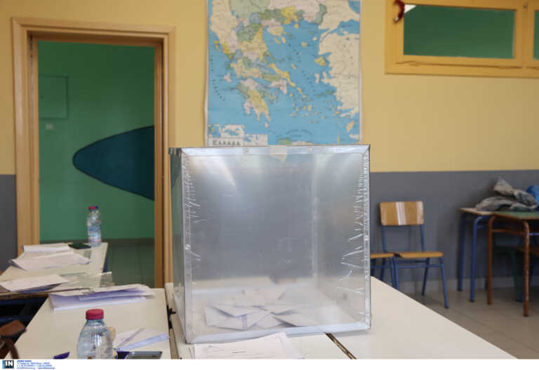 Τρεις συλλήψεις στη Καρδίτσα για δωροδοκία ψηφοφόρων - Είχαν αγοράσει 500 ταυτότητες για τις εκλογές