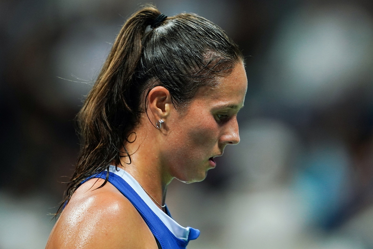 epa10840896 Daria Kasatkina of Russia reacts during her fourth round match against Aryna Sabalenka of Belarus at the US Open Tennis Championships at the USTA National Tennis Center in Flushing Meadows, New York, USA, 04 September 2023. The US Open runs from 28 August through 10 September.  EPA