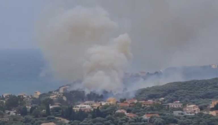 Συνεχίζεται η μάχη με τις φλόγες στον Άγιο Στέφανο στην Κέρκυρα – Επιχειρούν επίγεια και εναέρια μέσα