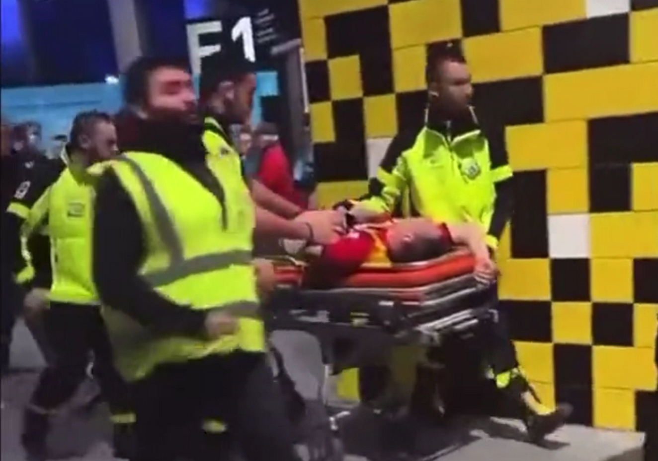 Οπαδοί της Λανς έφυγαν με φορείο μετά από επίθεση στο γήπεδο της Χάβρης