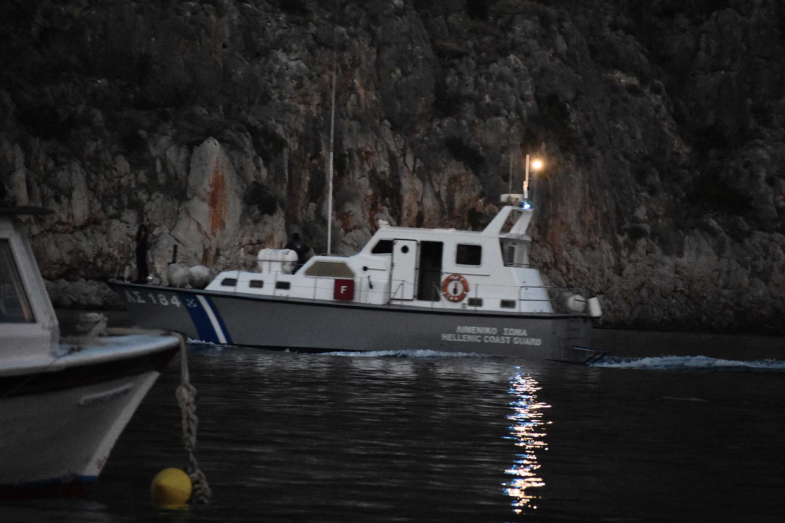 Κουφονήσια: Φωτιά σε θαλαμηγό με 22 επιβαίνοντες