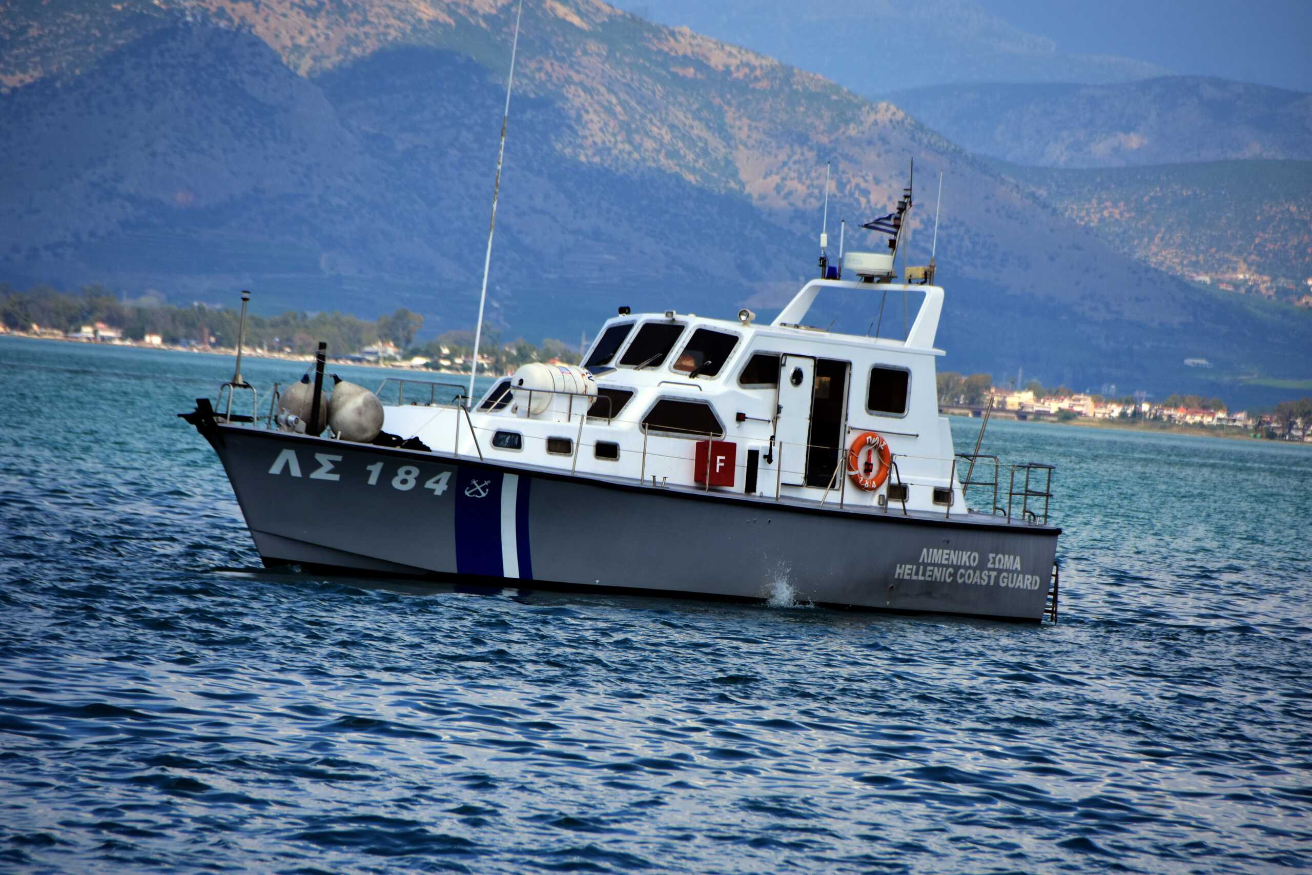 Φούρνοι: Πλοίο με 68 επιβαίνοντες προσάραξε κοντά στην Κισηριά