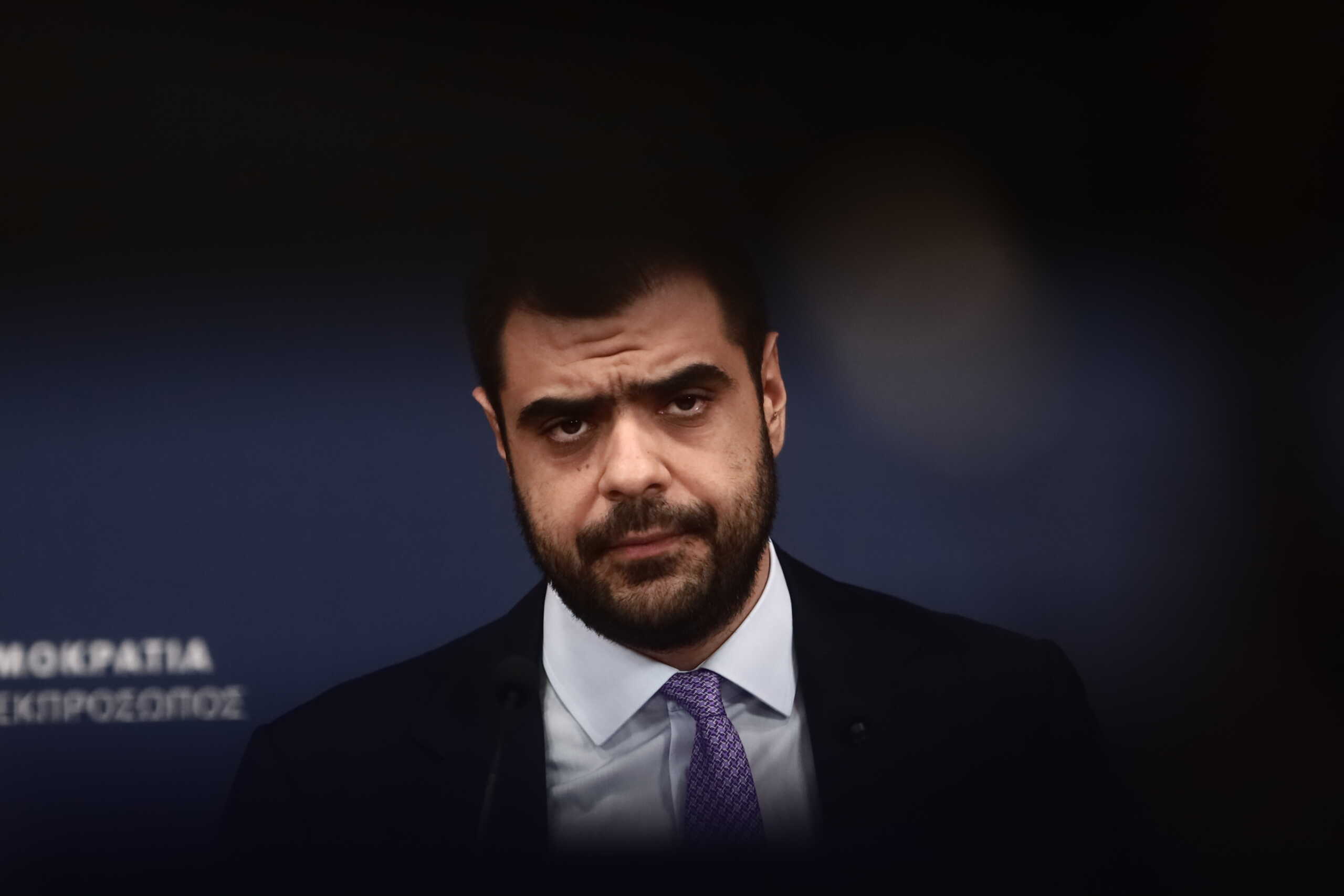 Ενημέρωση των πολιτικών συντακτών και των ανταποκριτών ξένου Τύπου από τον Κυβερνητικό Εκπρόσωπο Παύλο Μαρινάκη, Δευτέρα 23 Οκτωβρίου 2023. 
(ΚΩΣΤΑΣ ΤΖΟΥΜΑΣ