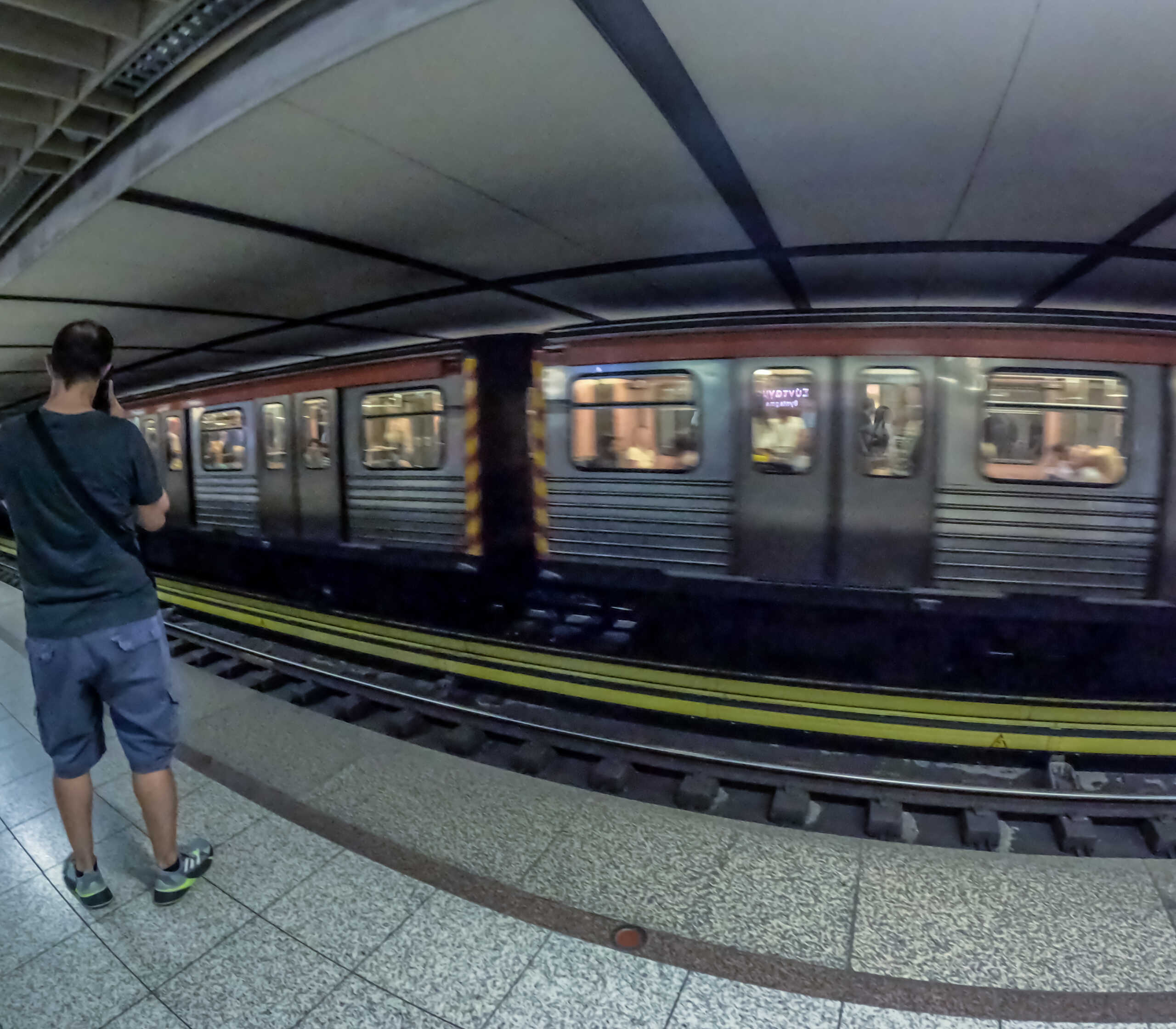 ΜΕΤΡΟ. Τετάρτη 20 Σεπτεμβρίου 2023 (ΓΙΩΡΓΟΣ ΚΟΝΤΑΡΙΝΗΣ