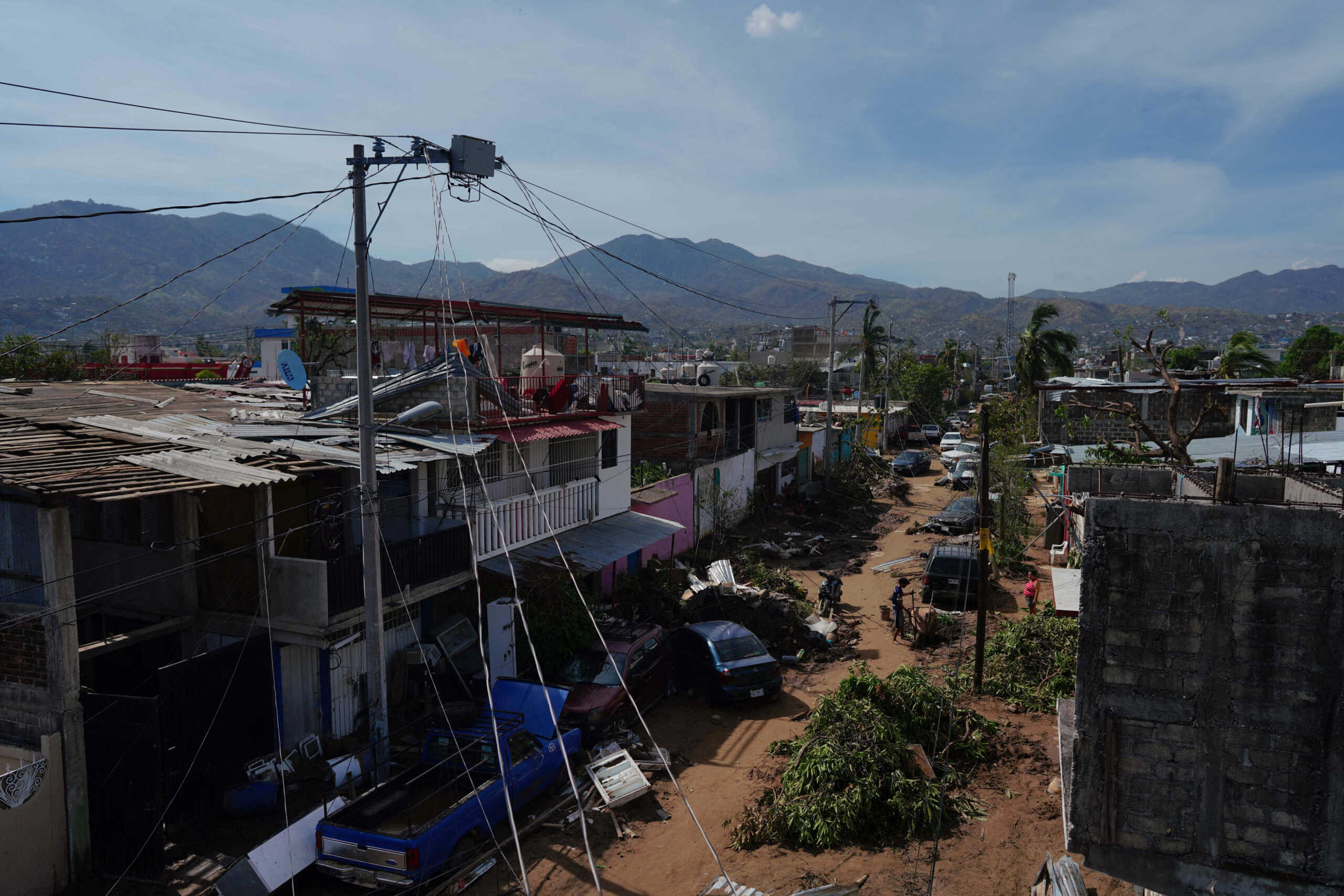 A view of a street in the aftermath of Hurricane Otis in Acapulco, Mexico, October 28, 2023. REUTERS