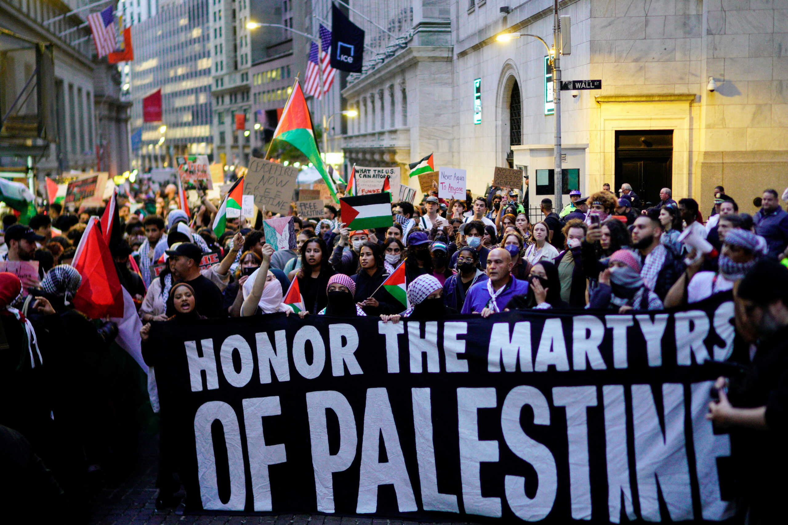 ΗΠΑ: Μαζικές συλλήψεις στη Νέα Υόρκη σε διαδήλωση εβραϊκού κινήματος κατά των ισραηλινών βομβαρδισμών στη Γάζα