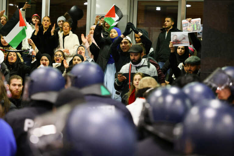 Δυσαρέσκεια του Παλαιστίνιου πρέσβη στην Γερμανία για τον περιορισμών των διαδηλώσεων υπέρ των Παλαιστινίων