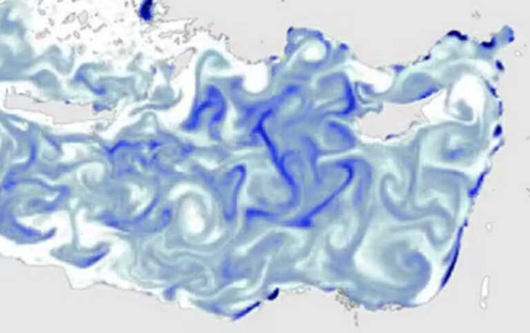 Τα πλαστικά «πνίγουν» τις ακτές της Κρήτης - Οι διαστάσεις της ρύπανσης στη Μεσόγειο θάλασσα
