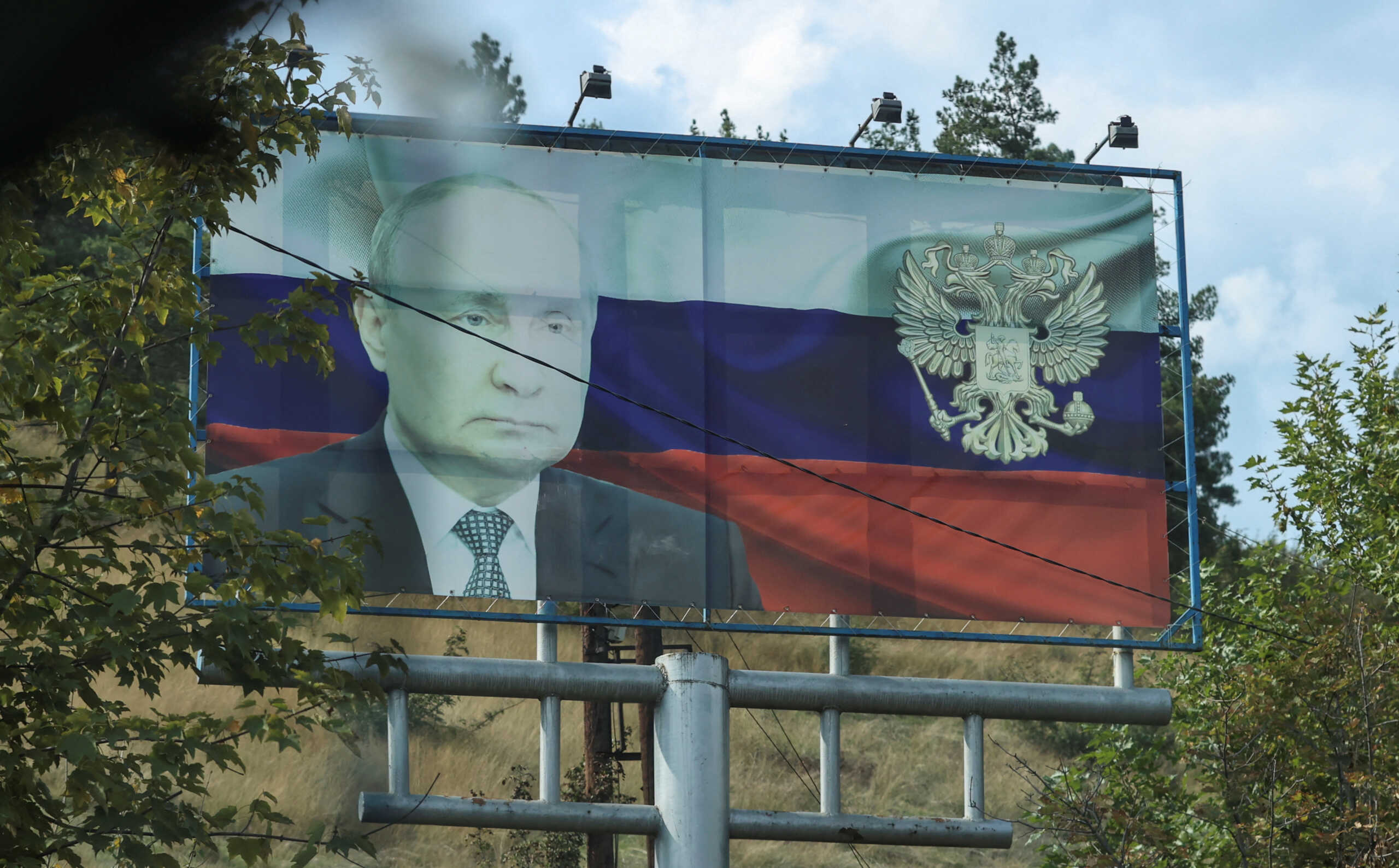 Κρεμλίνο: Δηλώνει άγνοια για τα περί νέας υποψηφιότητας του Πούτιν στις εκλογές του Μαρτίου