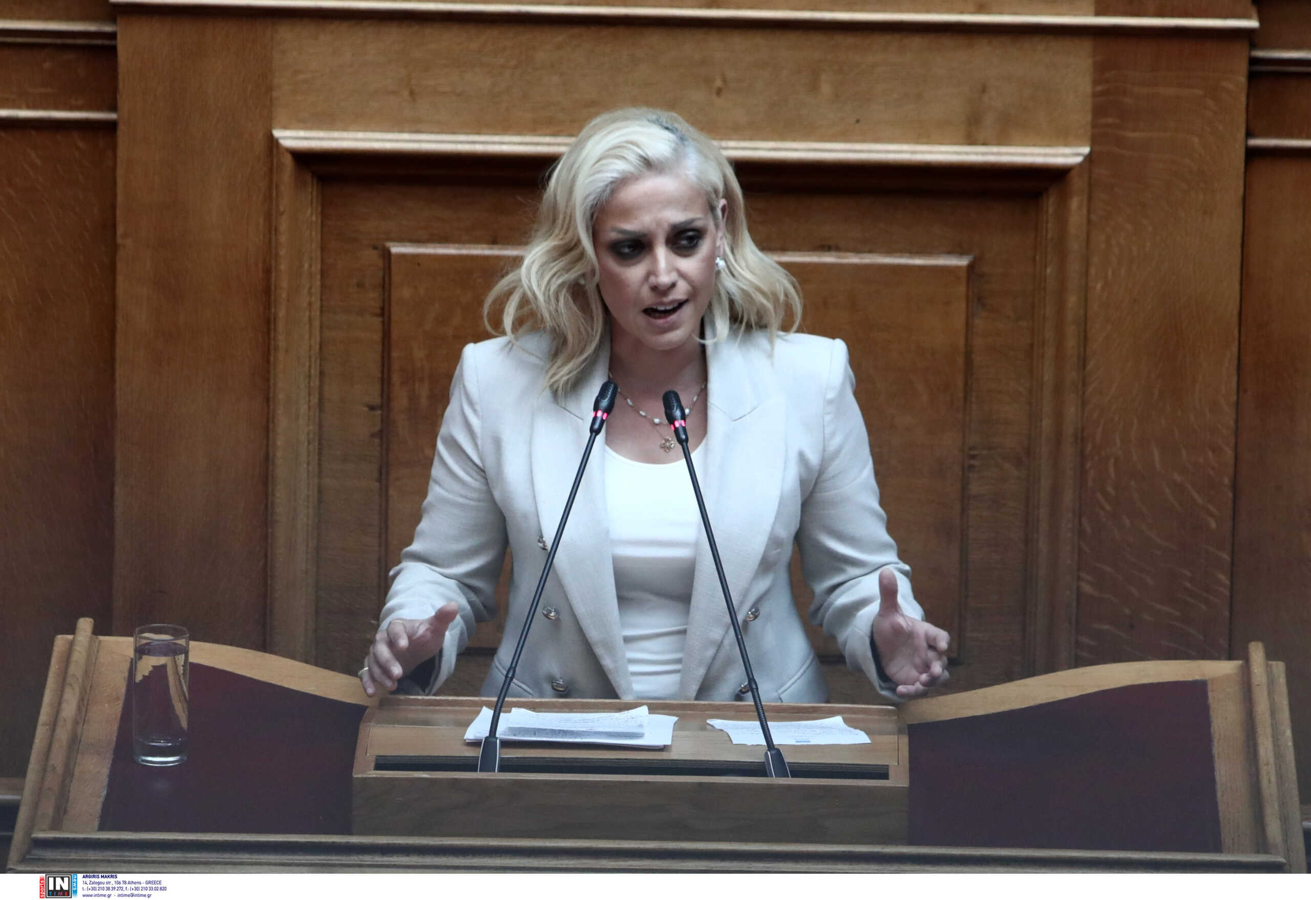 Ìüíç óõæÞôçóç êáé øÞöéóç åðß ôçò áñ÷Þò, ôùí Üñèñùí êáé ôïõ óõíüëïõ ôïõ ó÷åäßïõ íüìïõ: «Áíáìüñöùóç ôïõ óõóôÞìáôïò äéáêõâÝñíçóçò Ïñãáíéóìþí ÔïðéêÞò Áõôïäéïßêçóçò á´ êáé â´ âáèìïý, êáôÜñãçóç íïìéêþí ðñïóþðùí äçìïóßïõ äéêáßïõ äÞìùí, ðáñáêïëïýèçóç åðéäüóåùí ôïðéêÞò áõôïäéïßêçóçò, ïéêïíïìéêÞ êáé äéïéêçôéêÞ äéá÷åßñéóç ïñãáíéóìþí ôïðéêÞò áõôïäéïßêçóçò, åõæùßá ôùí æþùí óõíôñïöéÜò, êáôáóêåõÞ êáé áíáâÜèìéóç ëåéôïõñãïýíôùí ÷åñóáßùí óõíïñéáêþí óôáèìþí êáé ëïéðÝò äéáôÜîåéò ôïõ Õðïõñãåßïõ Åóùôåñéêþí».
ÅÉÓÇÃÇÔÅÓ: ÁíäñÝáò Íéêïëáêüðïõëïò êáé Ðáíáãéïý (Ãéþôá) Ðïýëïõ