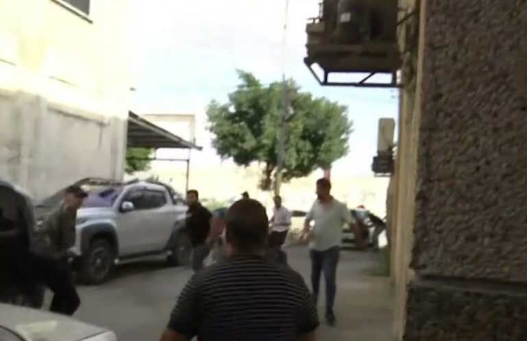 Βίντεο ντοκουμέντο από τη στιγμή που κινδύνευσε το συνεργείο του ΣΚΑΪ στη Δυτική Όχθη