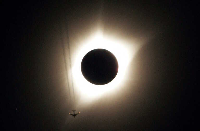 Έρχεται ο «Δακτύλιος της Φωτιάς» - Από πού θα είναι ορατή η έκλειψη ηλίου, τι συμβουλεύει η NASA