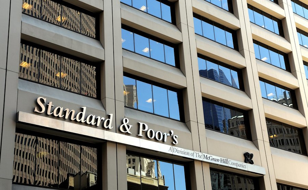 Ο Standard and Poor’s έδωσε την επενδυτική βαθμίδα στην ελληνική οικονομία