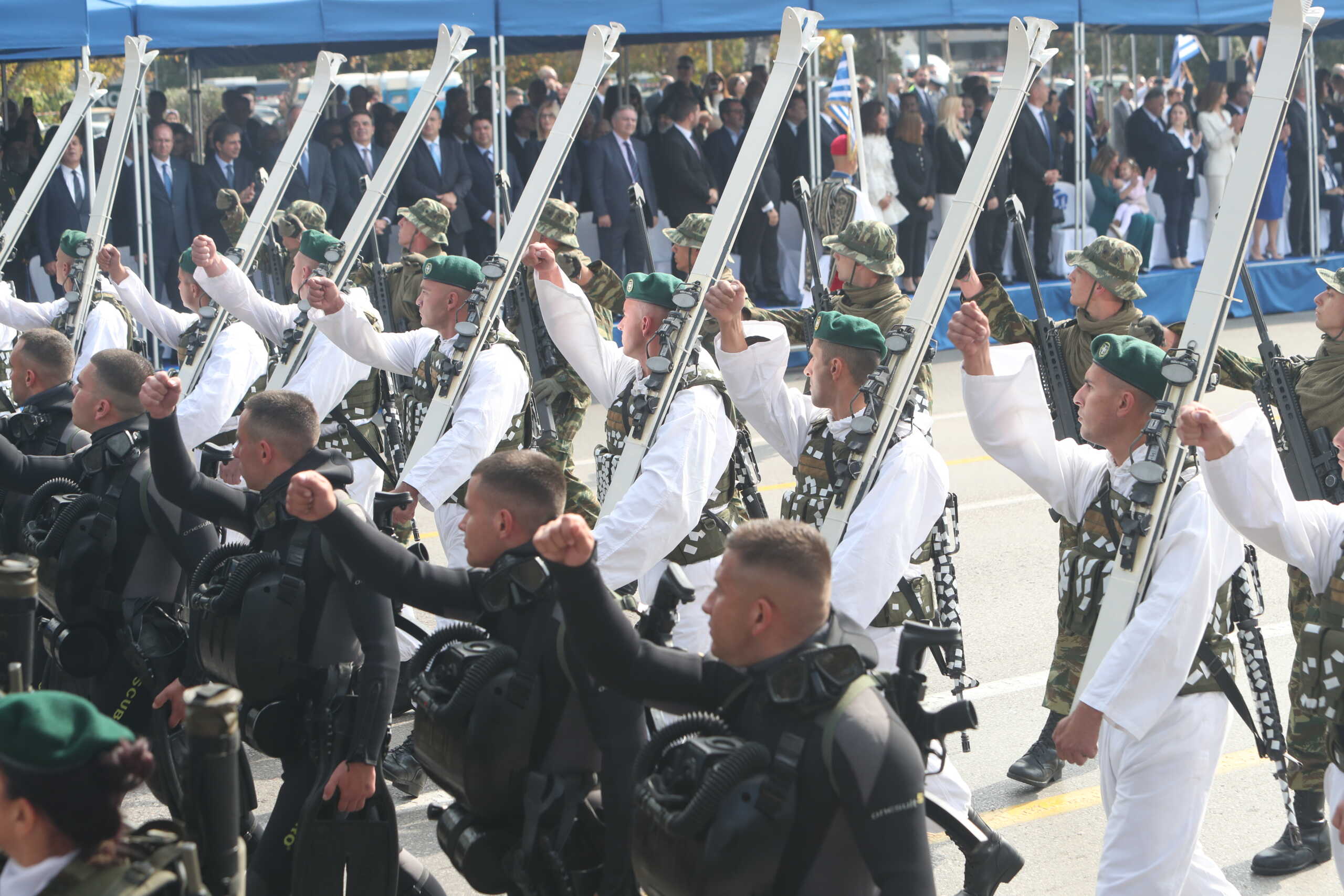 Παρέλαση 28 Οκτωβρίου σε Αθήνα, Θεσσαλονίκη, Πειραιά: Ποιοί δρόμοι είναι κλειστοί, όλες οι κυκλοφοριακές ρυθμίσεις