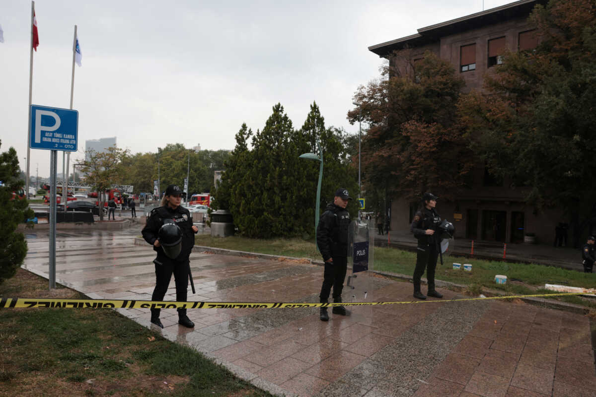 Police officers stand guard near the Interior Ministry following a bomb attack in Ankara, Turkey October 1, 2023. REUTERS